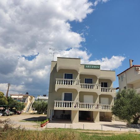 Ferienwohnung Pansion Artemis Mavrovoúnion Exterior foto