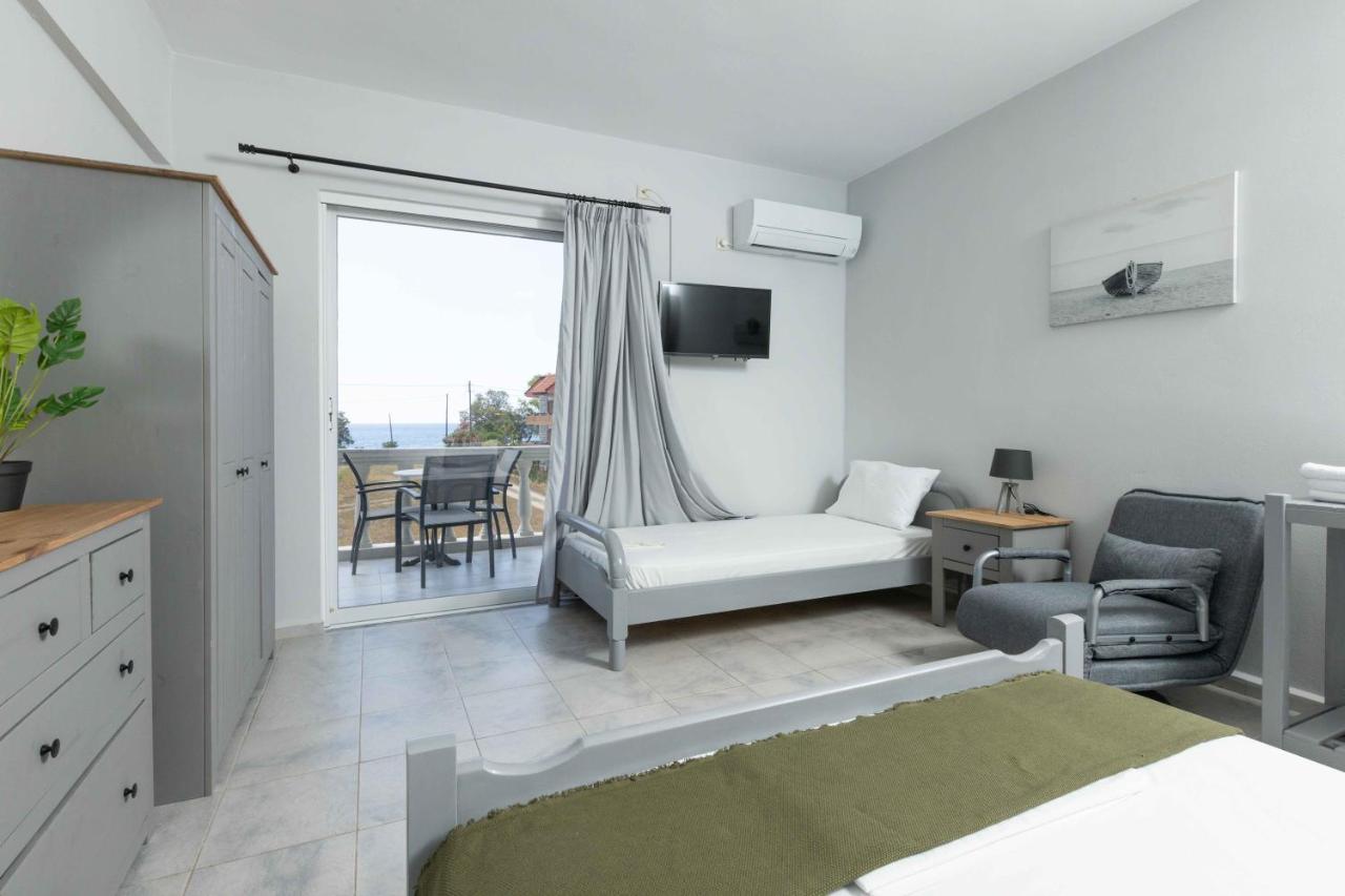Ferienwohnung Pansion Artemis Mavrovoúnion Exterior foto