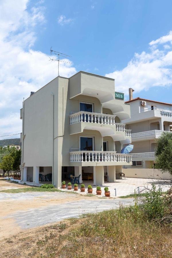 Ferienwohnung Pansion Artemis Mavrovoúnion Exterior foto