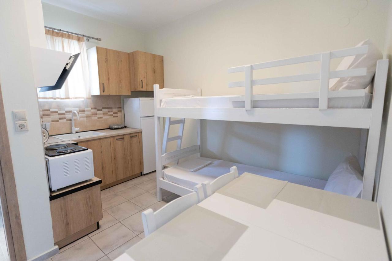 Ferienwohnung Pansion Artemis Mavrovoúnion Exterior foto