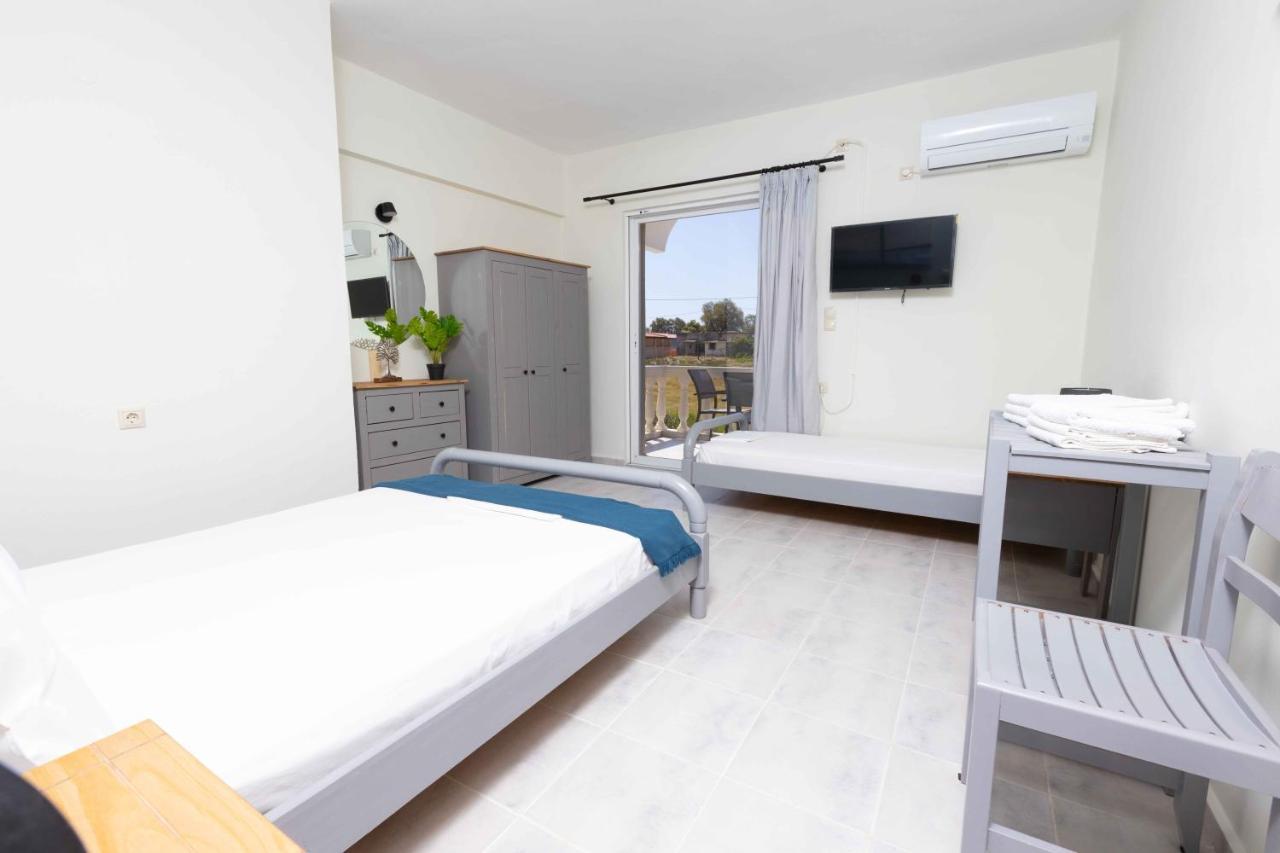 Ferienwohnung Pansion Artemis Mavrovoúnion Exterior foto